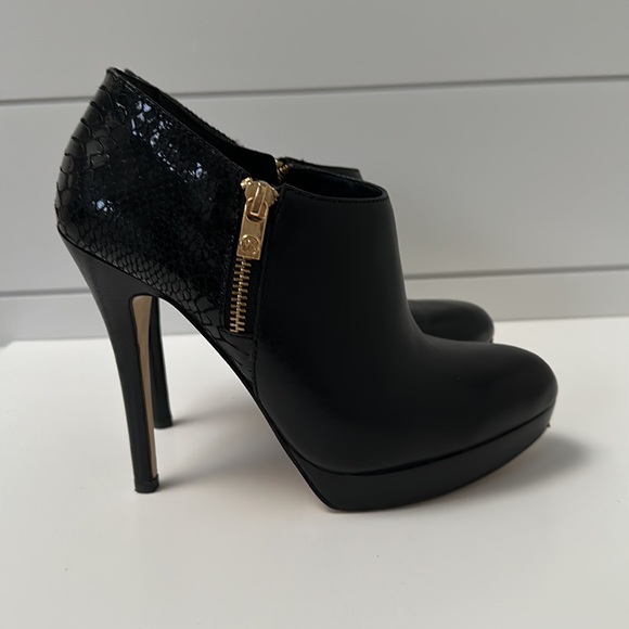 MICHAEL Michael Kors black Booties - Picture 5 of 9